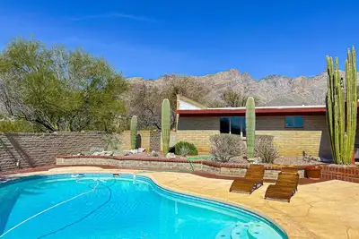 Image de Mountain view escape with an enclosed yard, pool, hot tub, grill, & Ac - dogs ok
