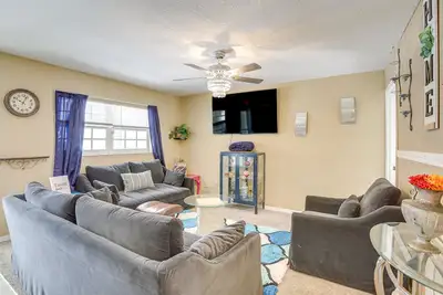 Image de 5 Mi to Beach: Family-Friendly Home in Clearwater!