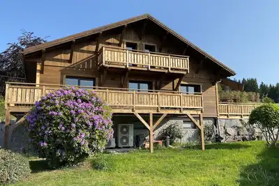 Image de Chalet Lykke - familial avec jacuzzi, billard, aire de jeux, charges incl.