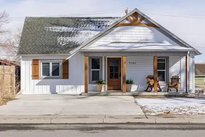 Image de Lovely Downtown Cody: Salsbury Corner Cottage