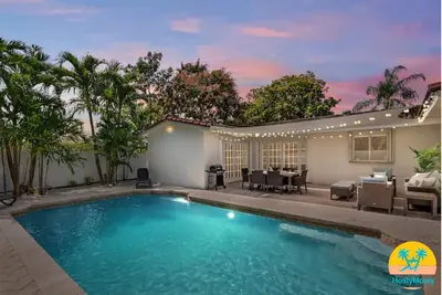 Image de Luxury Retreat with Heated Pool, Spa, FirePit &Bbq