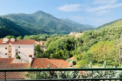 Image de Appartement F3, 4 Couchages, Balcon, Wi-Fi, Garage, Ascenseur, Proche Centre et Cures, Amélie-les-Bains