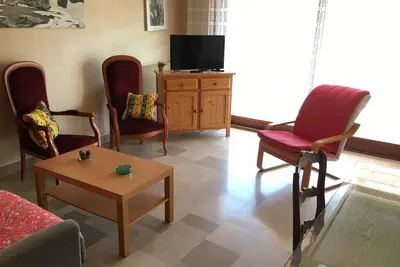 Image de Appartement F2 avec Terrasse, Parking et WiFi, Animaux Acceptés, proche Amélie-les-Bains.