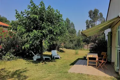 Image de Maison lumineuse avec jardin, 3 ch. , proche centre de Céret, jusqu'à 6 pers. , animaux bienvenus