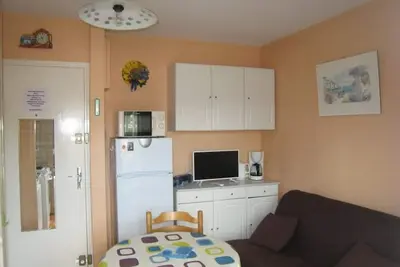 Image de Charmant F2 avec Loggia et Parking à 800m des Cures - 4 couchages - Amélie-les-Bains