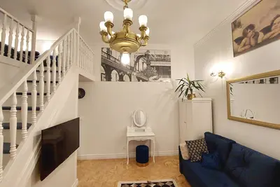 Image de Lovely Apartment in the heart of Warsaw's Praga district. Vodka Factory Koneser.