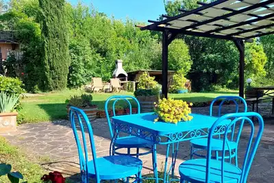 Image de Chiantishire Lovely Cottage with Garden & Parking!