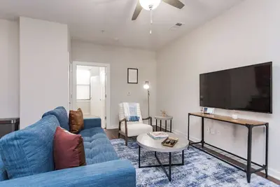Image de CozySuites Music Row Spacious 1br free parking 26