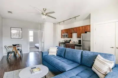 Image de CozySuites Music Row Modern 1br w/free parking! 32