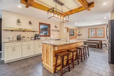 Image de Pets Ok | Privacy | Arcades | Hot Tub | Fire Pit