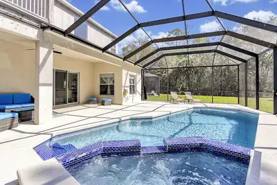 Image de Stylish and Cozy Pool Home near Disney in a Gated Community