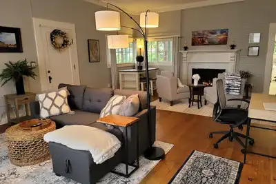 Image de Monthly Rental - Great for extended stays\nClose to Downtown & Attractions\n