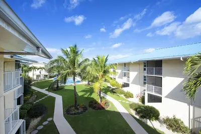 Image de Modern Condo - Seven Mile Beach - Cayman Islands - Walk Everywhere