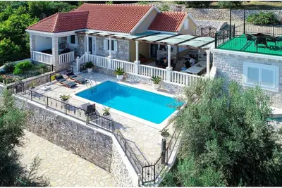 Image de Secluded luxury Villa with sea view and pool