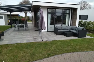 Image de 4 - person vacation home / chalet by the lake, Lathum, Netherlands, Netherlands