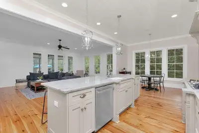 Image de Beautiful home in gated community - perfect for Masters 2023