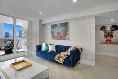 Image de Visions! (3 bedroom condo)