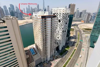 Image de Business Bay Penthouse - Rooftop with Luxury Balconies