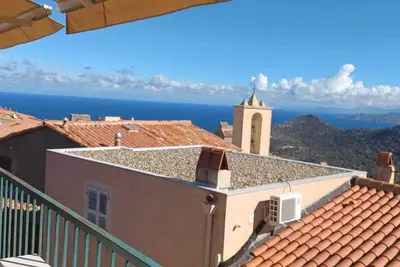 Casa Santucci\n\nMaison typique nichée au cœur d'un des plus beau village Corse