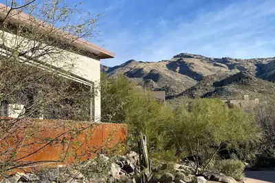 Image de 1Bed/1Bath/Living/Office - Newly Built Guesthouse with Stunning Mountain Views