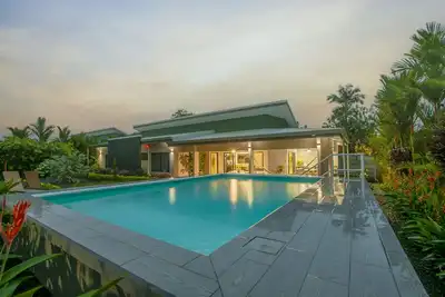 Image de The Luxury Getaway in just 1 mile from downtown Fortuna