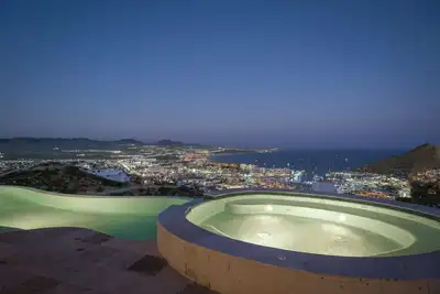 Vip Mansion | Bartender, Chef, Maid included