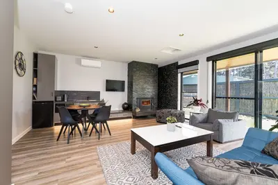 Image de Bienvenida Apartments- (1) Spades