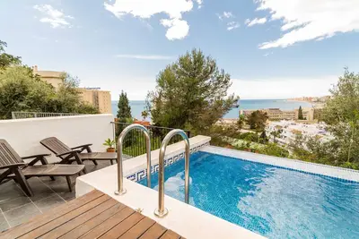 Image de House with fantastic sea views,