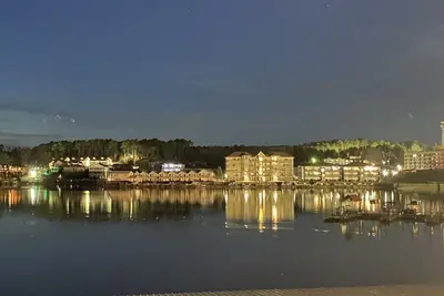Image de Catalina condo lakefront 7South 2br/2ba balcony w/boat slip incl beautiful view
