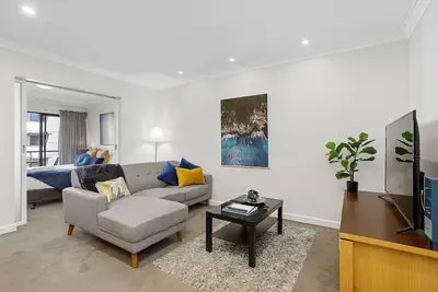 Image de 309 Secret City Sanctuary 1br Parking-Pool-View