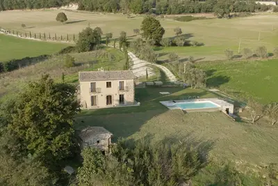 Image de La Pietra farmhouse, private swimming pool, accommodates 6 guests