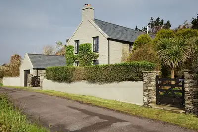 Image de Pet-friendly stone farmhouse on the Sheep's Head