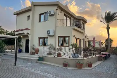 Image de 4 Bedroom (Sleeps 8) Villa in Esentepe