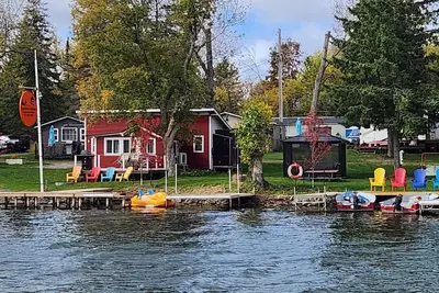 Image de Water Front 2 Bedroom Cottage 4