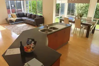 Image de House on the Heights  - 4 B/R  House near Mornington Peninsula