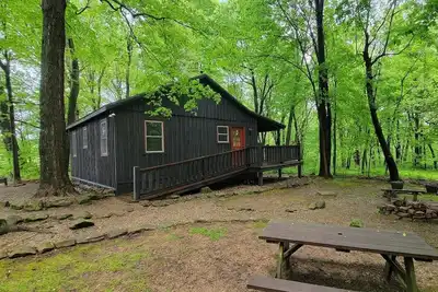 Image de Forest Cabin #1 at Camp Because I Said I Would