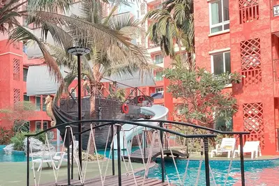 Image de Cozy Pool View Apt, 750 mtrs to beach, Gym, Sauna