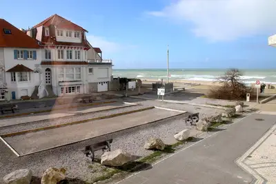 Duplex 5 personnes bord de mer.