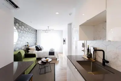 Image de Stunning 4 Suites on private Floor in Little Italy by Denstays