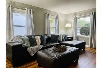 Image de Modern, Spacious, and Clean 2 Bedroom Townhome
