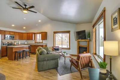 Image de Cozy Belgrade Home Near Skiing, Hiking & Airport!