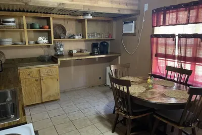 Image de Shady Pine Cabin