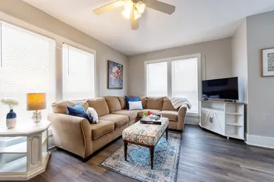 Image de Close to downtown and walking distance to Hospitals