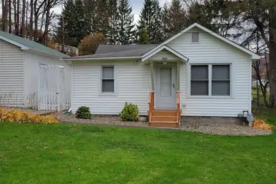 Image de Remodeled cottage w/firepit, super close to great hiking trails