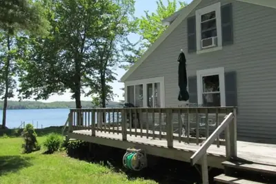 Image de Belgrade Lakes Salmon Waterfront cottage