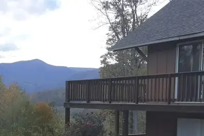 Image de Serendipity with a View. (cozy mountain retreat)