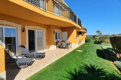 Image de Spacious 2 Bedroom ground floor apartment with communal Pool
