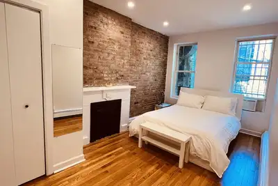 Digital Nomad; Duplex, Washer & Dryer in Unit; Mtr