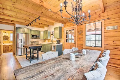 Image de Charming Lake Sinclair Cabin: Fire Pit, Dock