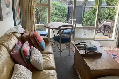 Image de Sunny and secure at Carlton Cirner walking distance to City, Hagley Park etc